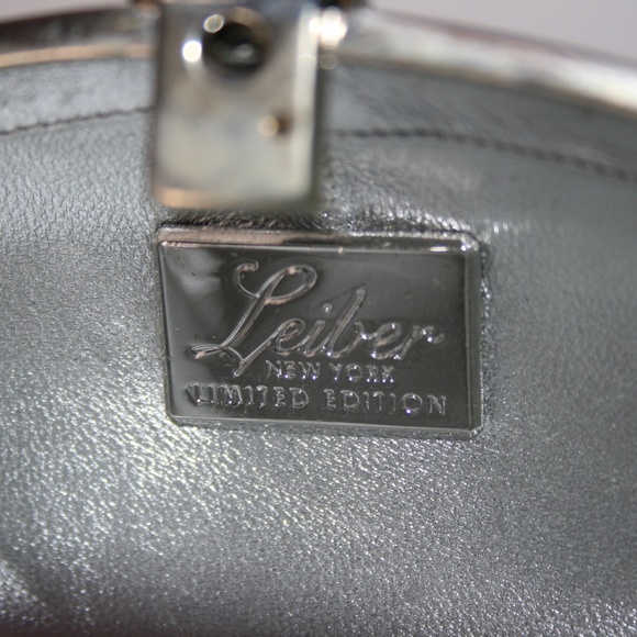 Judith Leiber Rare Limited Edition Egg Clutch - Picture 7 of 8